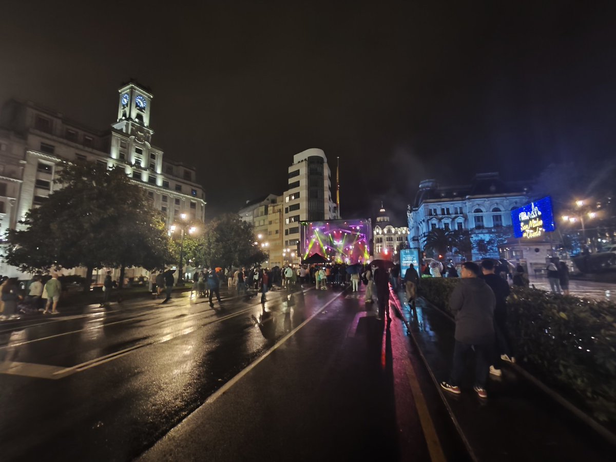 Han cerrado todo el centro de Oviedo 24 horas para esto

#Oviejo