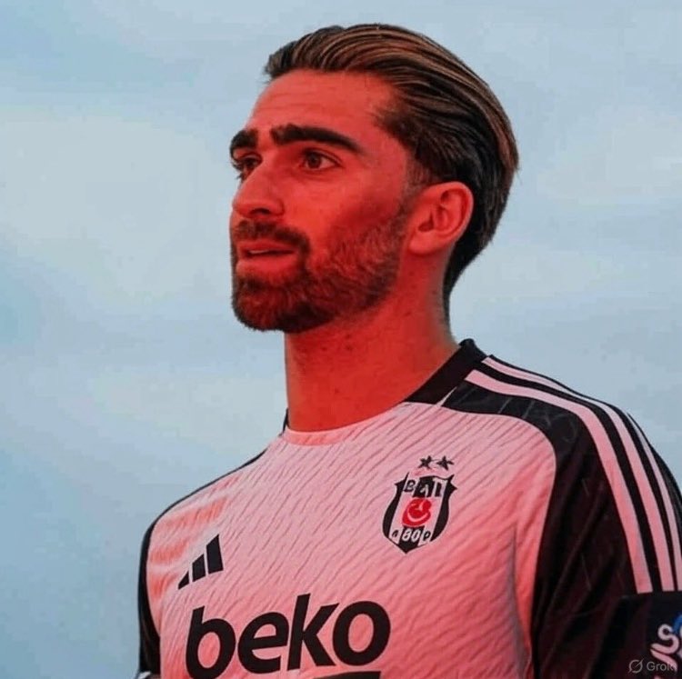 Hayırlı Olsun 👏
Yargısız boklayanlar; Sergen Hoca nın elinde görmek gerek.
 Ayrıca bu transfer tutarsa Ekime, tutmazsa da …. 

JOTA