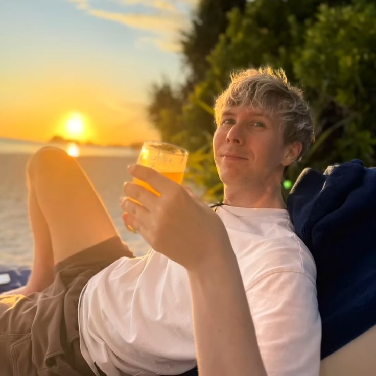 Phil Lester alive and beautiful at age 38.