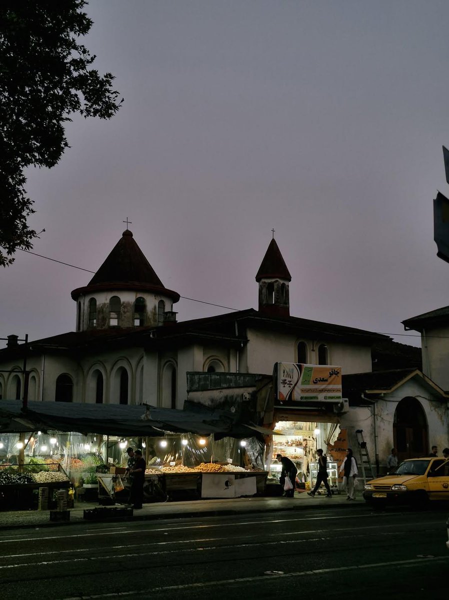 تو تکراری ترین قابی هستی که ازت عکس گرفتم و باز هم خواهم گرفت 🫀🌧 
#رشت