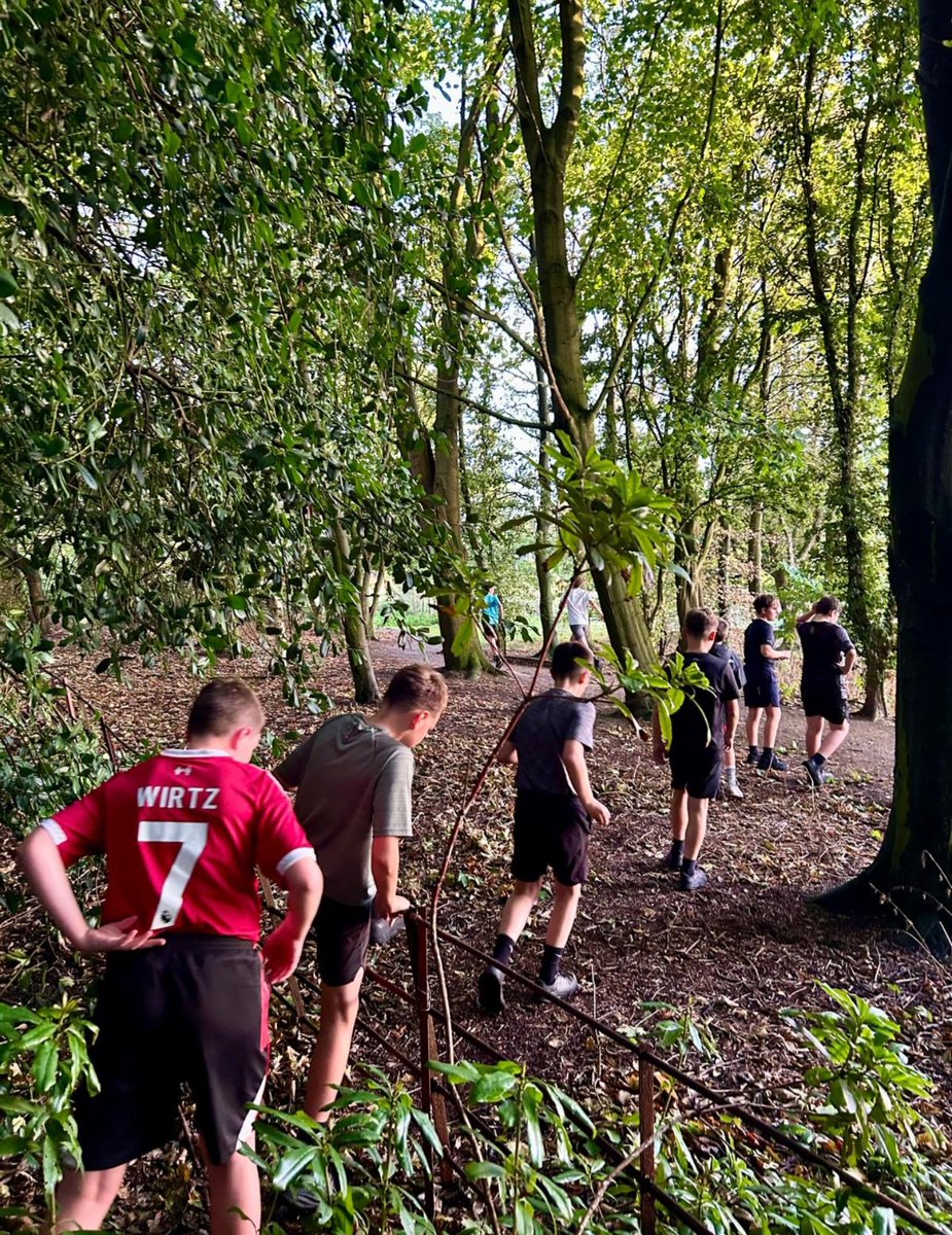 Maghull_U14's tweet photo. Great turnout from the boys this evening, putting in the hard yards and working on their fitness despite the massive downpour ☔️⛈️☔️#DemandMore #PushYourself https://t.co/WkJB4fVaxB