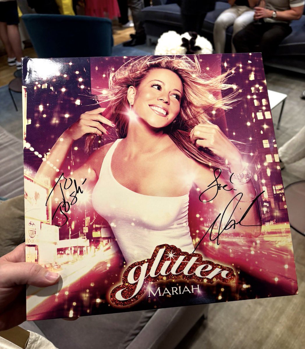 JoshLewisUK's tweet image. Today is full of anniversaries… especially for this Lamb 🐑💖

✨ Happy anniversary to one of my fave @MariahCarey albums — #Glitter
✨ Only 6 minutes (not years!) ago the Lambily got #JusticeForGlitter
✨ And happy 1 month since I met MC &amp;amp; had my Glitter vinyl signed 🌟

Still