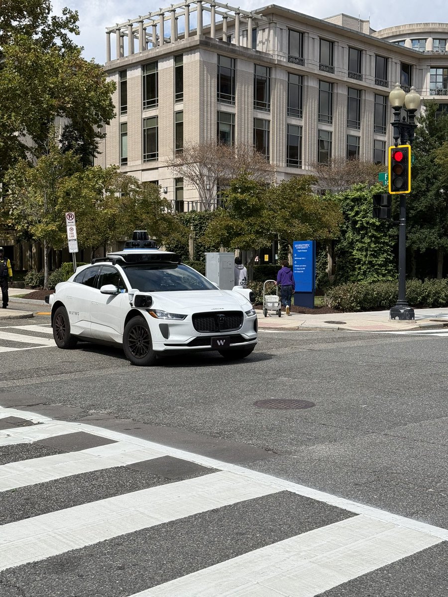 🚨 DC WAYMO ALERT 🚨