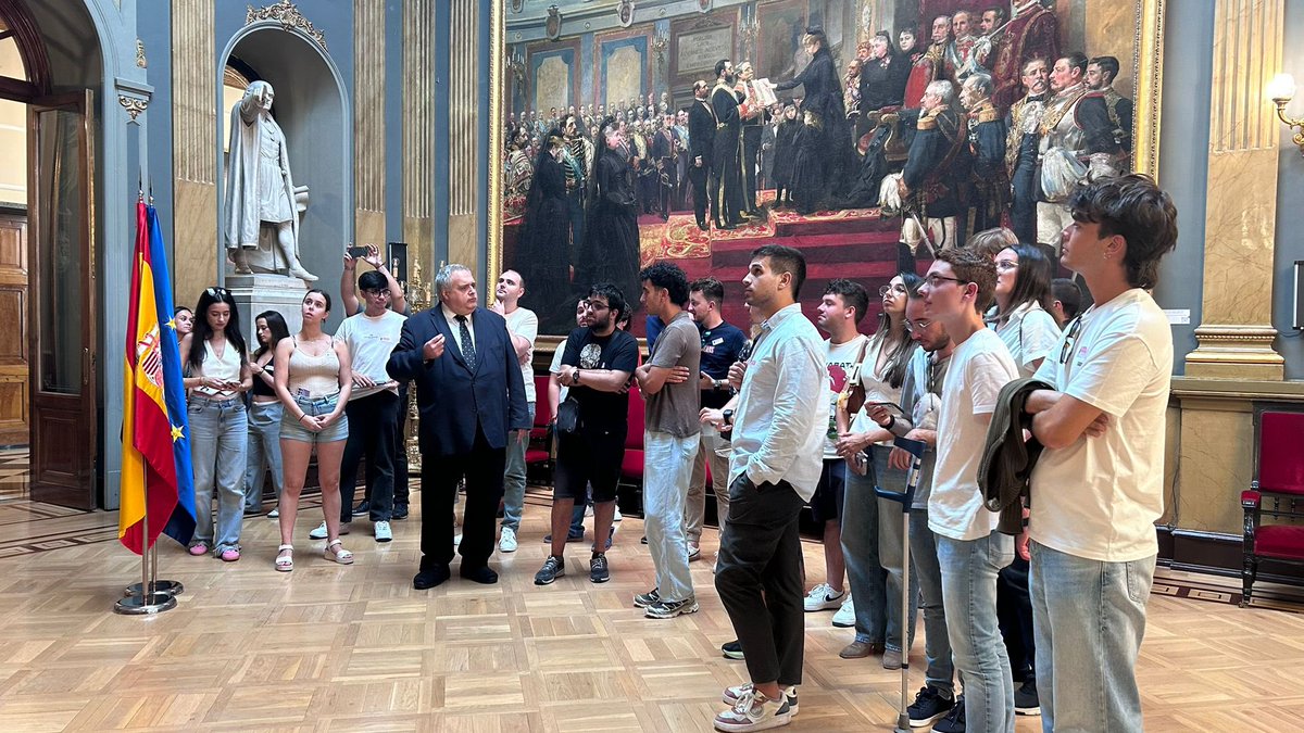 Gabriel Arrúe (@arruegab) on Twitter photo El mejor arranque de curso posible con mi gente de <a href="/JSE_Egaz/">JSE-Egaz Ramón Rubial</a> en Madrid conociendo las Cortes Generales😍🏛️
Sus sedes, historia y funcionamiento, los plenos de control al Gobierno…
Y las pilas cargadas para representar allí a la juventud progresista vasca este nuevo curso💪🏼⭐️🌹 El mejor arranque de curso posible con mi gente de <a href="/JSE_Egaz/">JSE-Egaz Ramón Rubial</a> en Madrid conociendo las Cortes Generales😍🏛️
Sus sedes, historia y funcionamiento, los plenos de control al Gobierno…
Y las pilas cargadas para representar allí a la juventud progresista vasca este nuevo curso💪🏼⭐️🌹