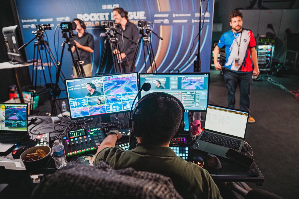 <a href="/bntswRL/">Ben Tsow</a> on the spaceship 🚀

#RLCS #RLCSWorlds #RocketLeague