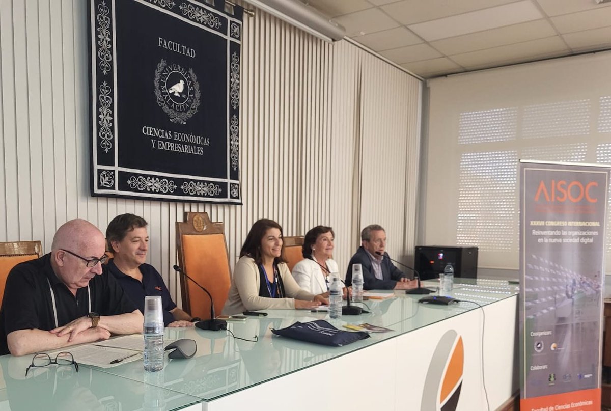 Expertos iberoamericanos en Sociología abren redes colaborativas en la UMA. 

XXXVII Congreso  #AISOCMálaga2025:
"Reinventando las organizaciones en la nueva sociedad digital”, celebrado en <a href="/economicasUMA/">Económicas Málaga</a> de la <a href="/InfoUMA/">Universidad de Málaga</a>. 
uma.es/sala-de-prensa…