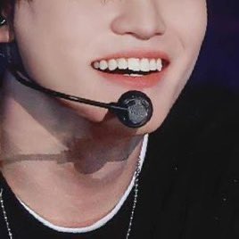 xiaocuspid's tweet photo. chenle’s teeth are another level for me. And i Get it.. like they’re perfectly framed by his pouty lips, you can see how well the unique features suit his face and personality. His kitty fangs.. his occasional bunny smile. It makes me dizzy. He’s just so pretty down to the Dentin https://t.co/zi7TMez1PV