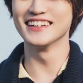 xiaocuspid's tweet photo. chenle’s teeth are another level for me. And i Get it.. like they’re perfectly framed by his pouty lips, you can see how well the unique features suit his face and personality. His kitty fangs.. his occasional bunny smile. It makes me dizzy. He’s just so pretty down to the Dentin https://t.co/zi7TMez1PV