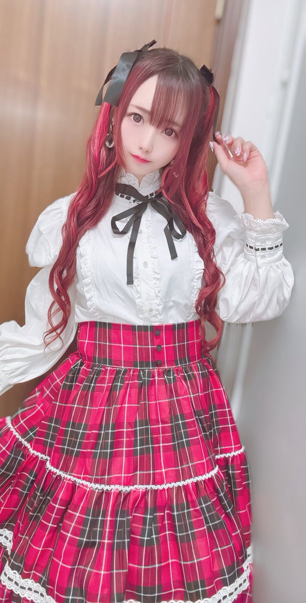 おはよ〜♩

これはシャーロットの水曜日というお洋服❤
思ったより届くの早くてうれしくて、まだ全然暑いのに着ちゃったೀ