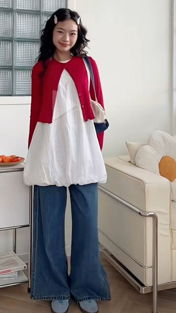 Pengen recreate outfit begini, tawarin item yang relevan sama pict ini dongg
