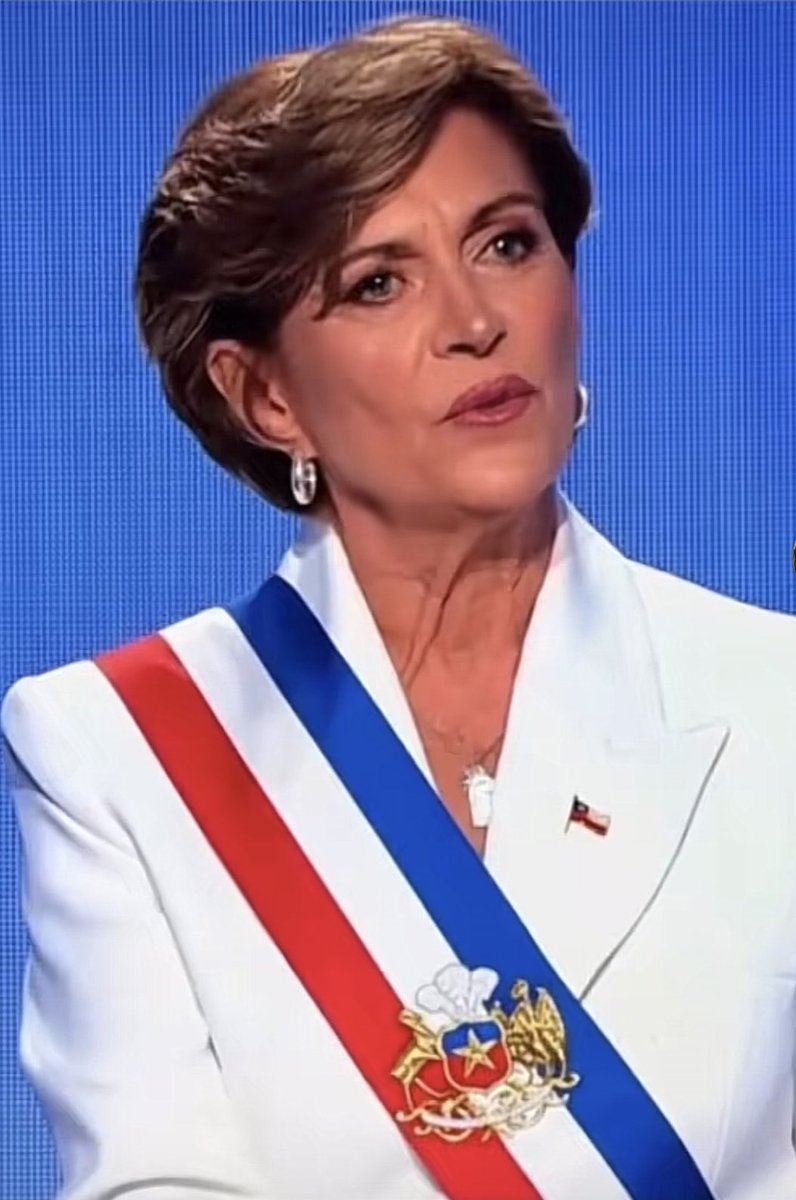 Imaginense tener esta imagen país.
Imagínense las cadenas nacionales.
Imagínense los puntos de prensa.
<a href="/evelynmatthei/">Evelyn Matthei</a> 🇨🇱🇨🇱