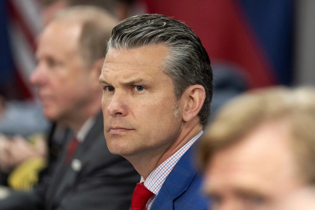 CardCabz's tweet image. 🚨Breaking News:

Sec. of War Pete Hegseth vows to TRACK &amp;amp; FIRE any military personnel or DoW civilians celebrating or mocking Charlie Kirk's assassination! 

No room for division—accountability incoming! 😤 #JusticeForCharlie #StandUnited