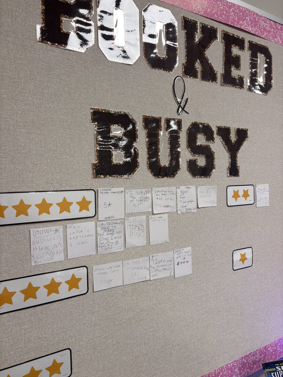 RicheyInPink's tweet image. We’re staying booked and busy! Once students finish reading a book, they are able to rate it for others to see if they should read it too. 📚📖⭐️Making reading fun!!! @TippsElementary @CyFairISD #Reading #ClassroomLibrary #4thGrade