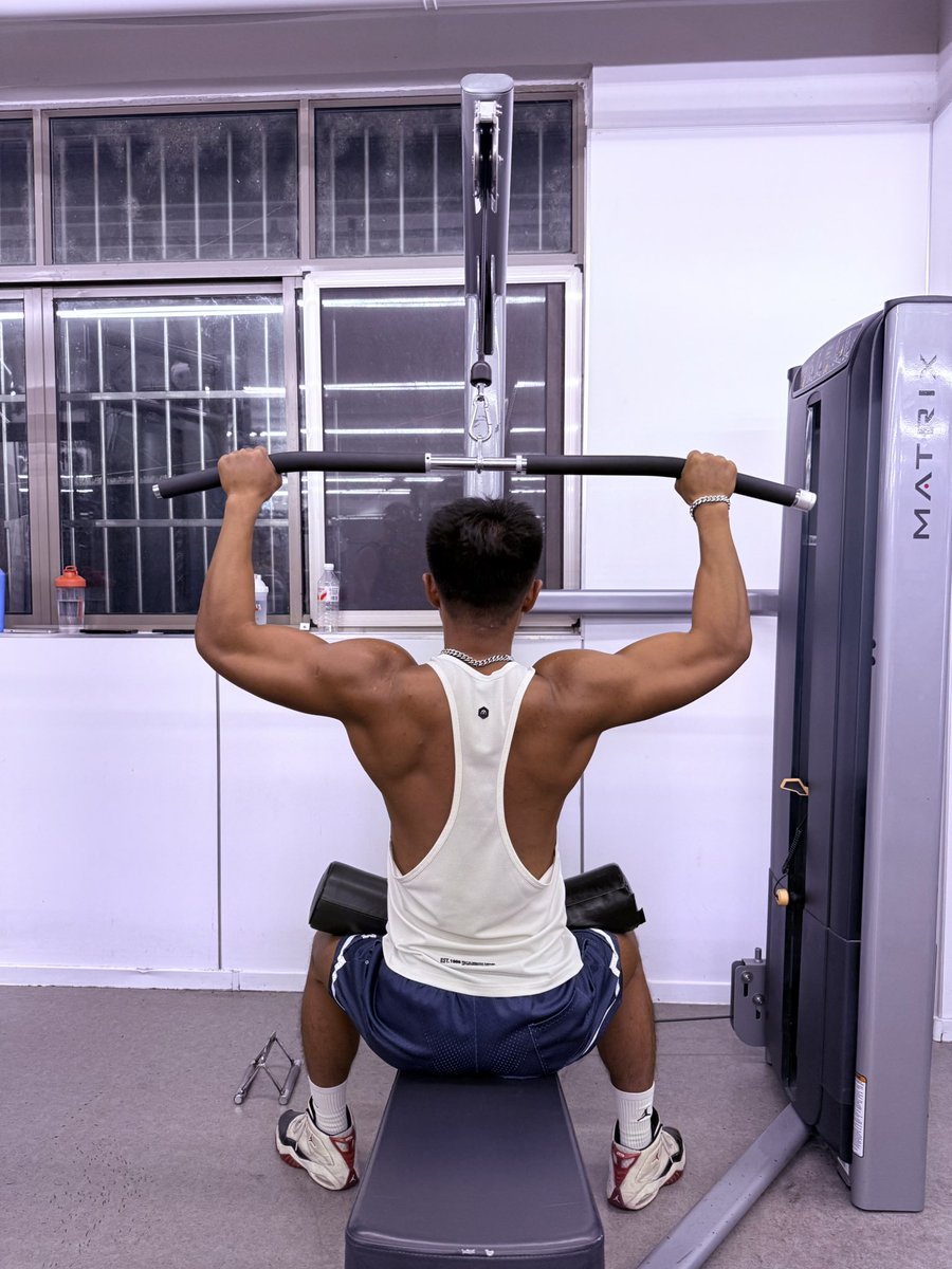 Black Hole tweet media