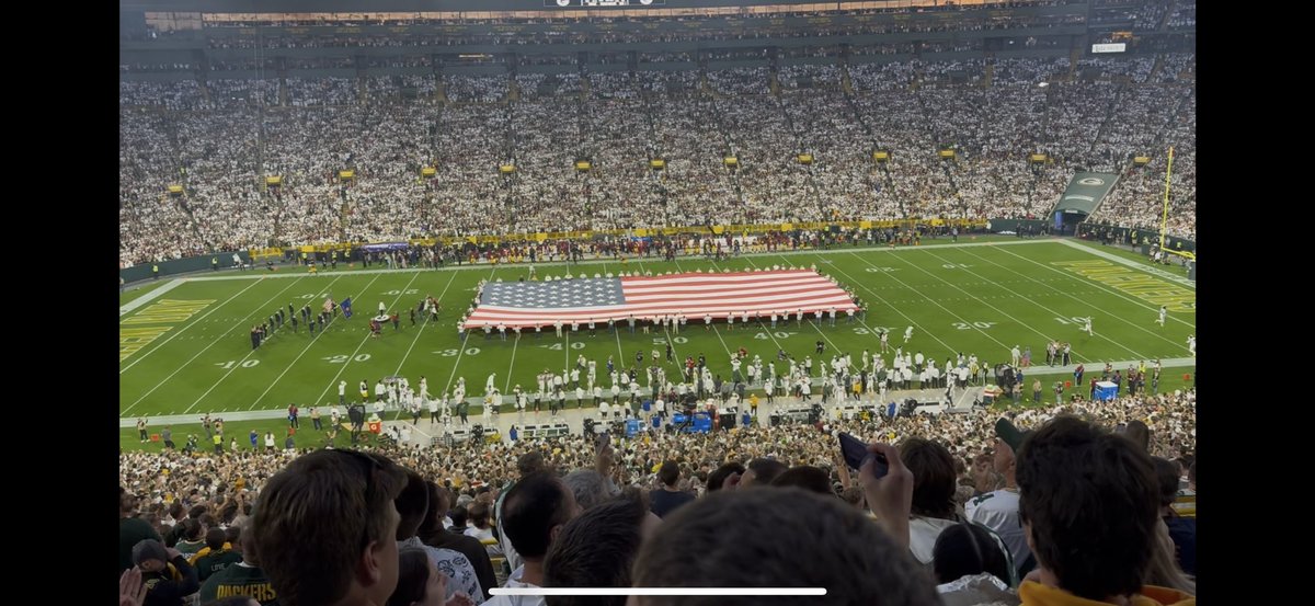 bryanpwd's tweet image. #GoPackGo #America