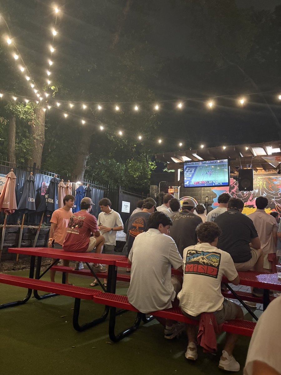 At the USC MIND event and these fuckers just threw trash at me. Clearly not in support of real mental illness #mycultureisnotyourcostume