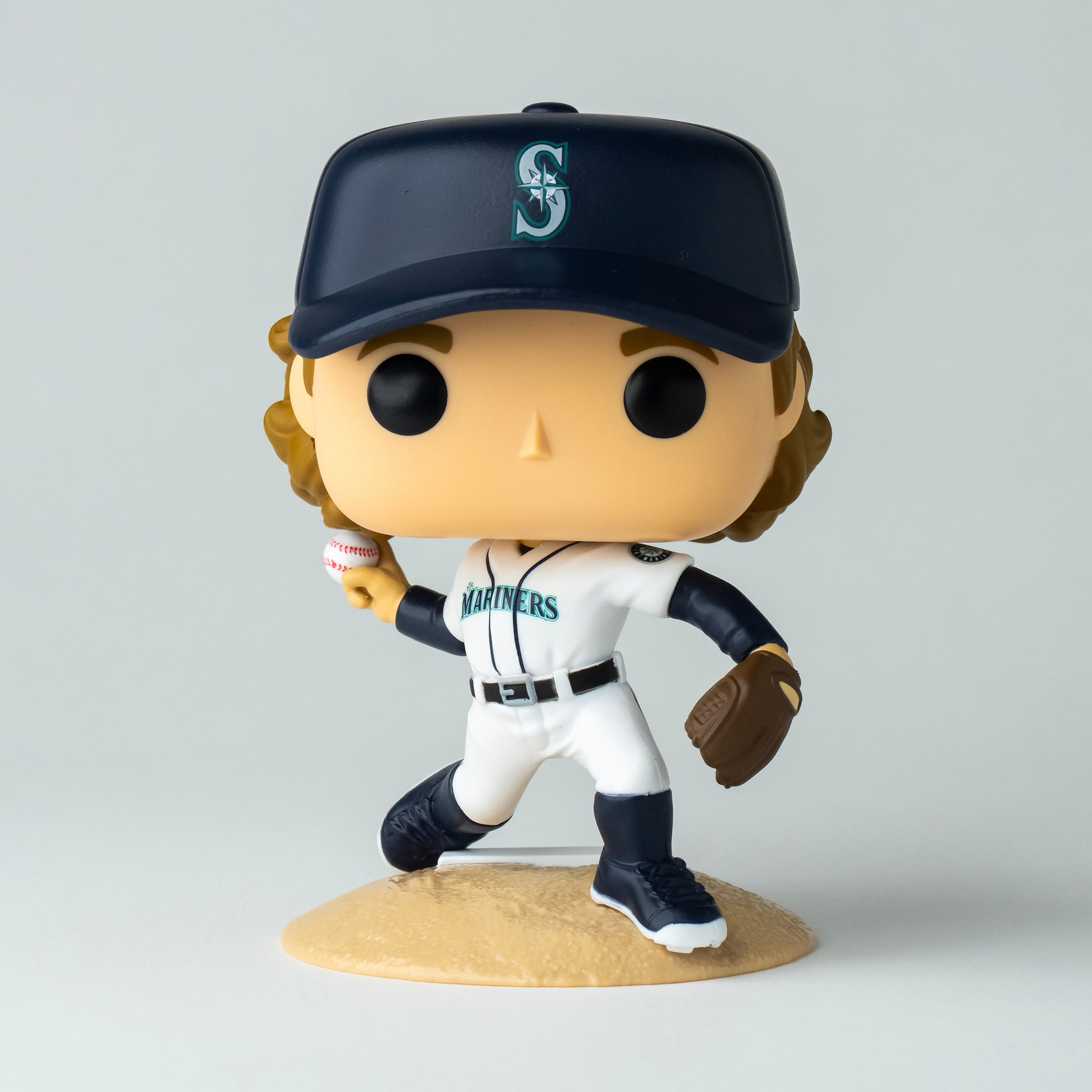 Funko POP! MLB ローガン・ギーバート Mariners Team Store on X: 