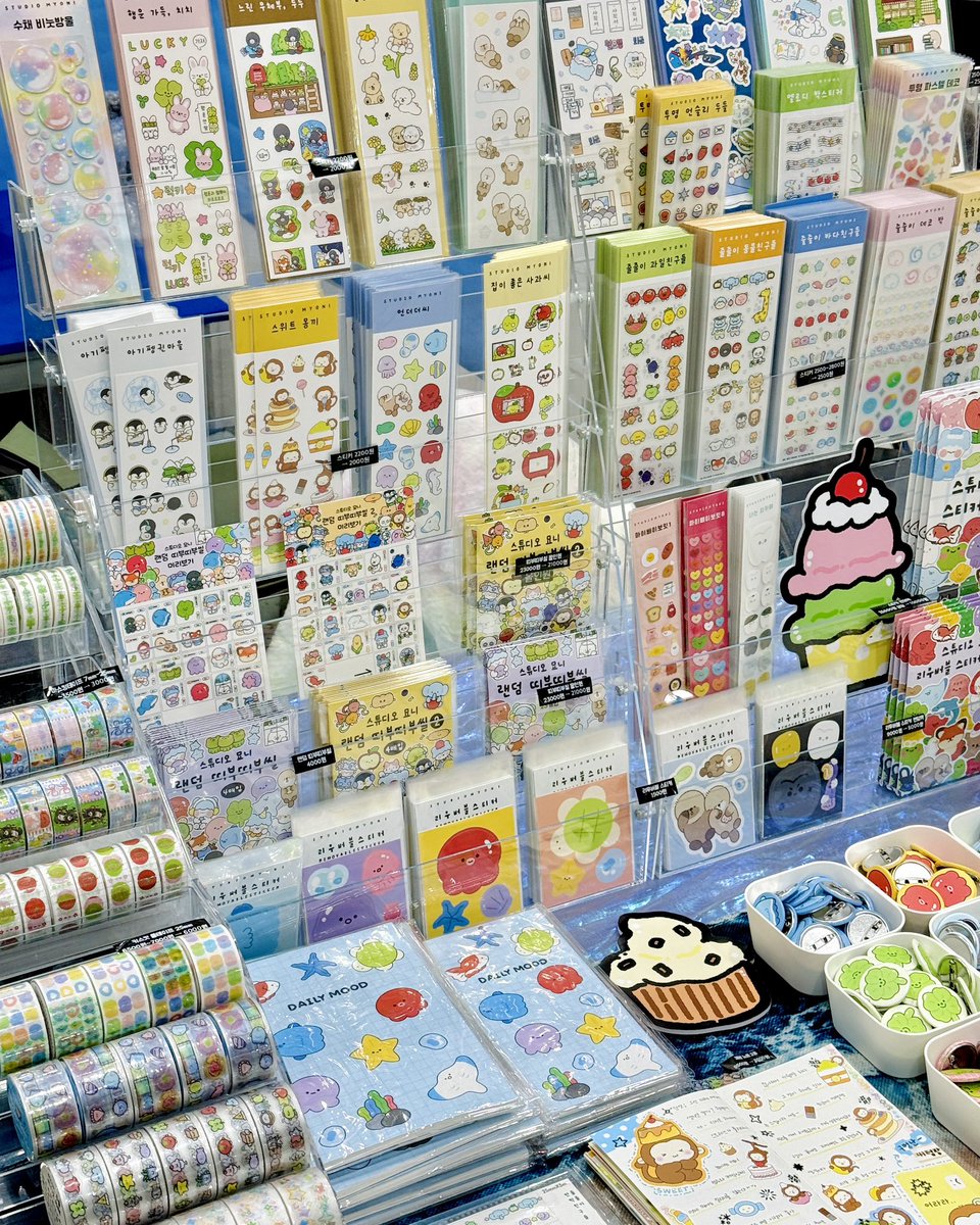 서일코 1일차 ☁️

서일코 오픈했습니다!
많은 방문 부탁드려요 ⸌☻ັ⸍

서울일러스트코리아 in 양재
09.12-09.14
양재 at센터
스튜디오 묘니 D-227