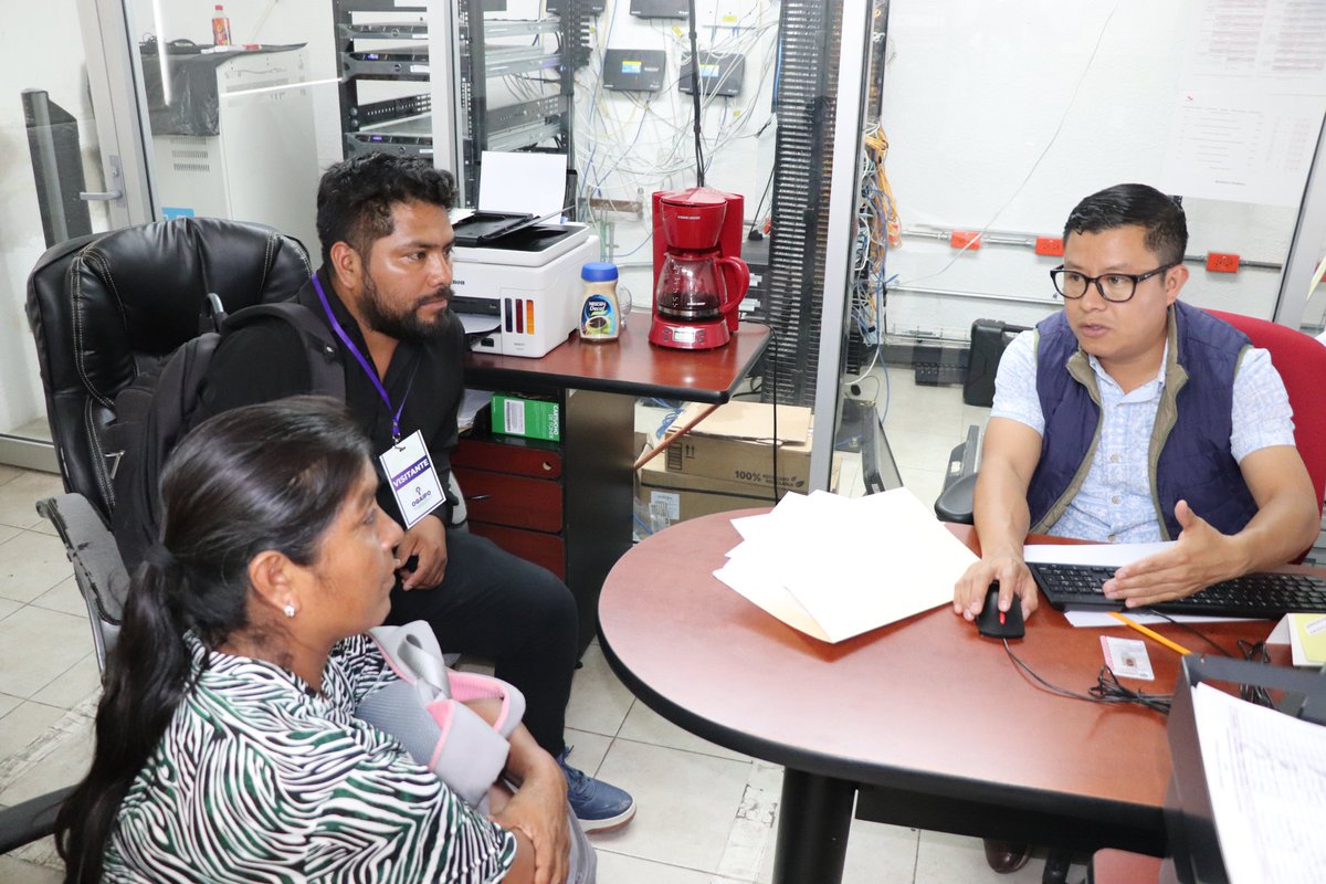OGAIP_Oaxaca's tweet photo. 🌐👨🏽💻 Hoy, asesoramos a personal del @SOAPA_Oax, respecto a cambios de usuarios; a servidores públicos del Ayto. de Magdalena #Zahuatlán respecto a operación del #SITRAM y a personal del Ayto. de San Cristóbal #Amoltepec, en manejo de la #PNT.
.
.
#LaTransparenciaSeTransforma https://t.co/aGwV40l9OZ