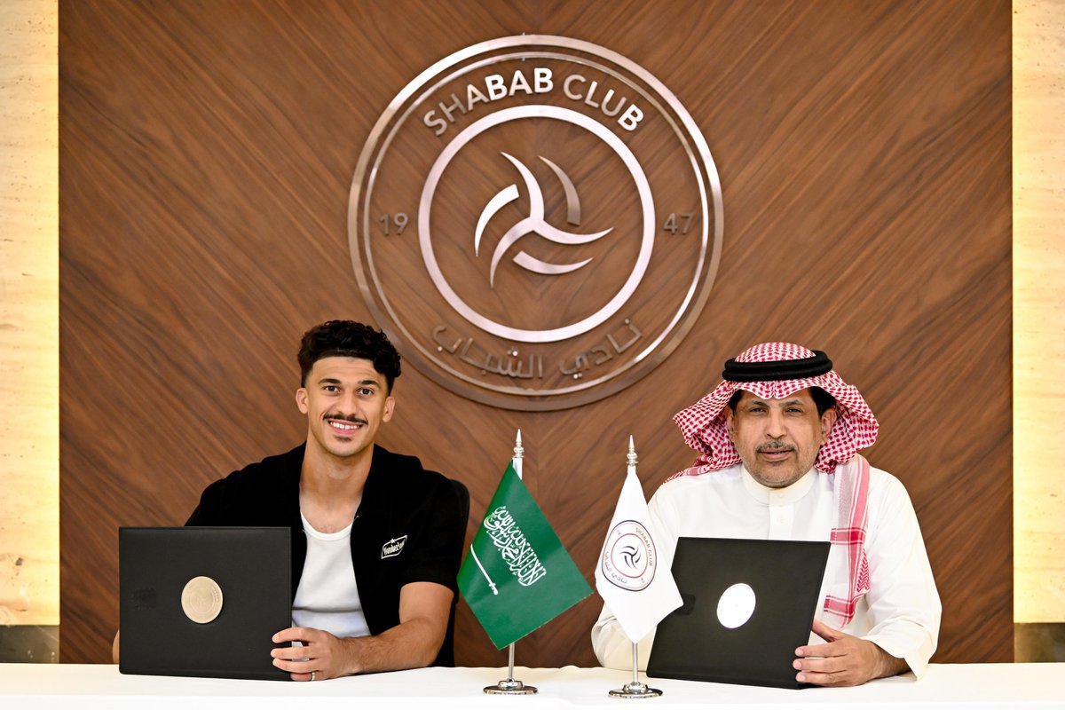 AlShababSaudiFC's tweet image. ✍️ | "العثمان" ينضم لـ #كبير_العاصمة 🤩

#يلا_شباب | #العثمان_شبابي
