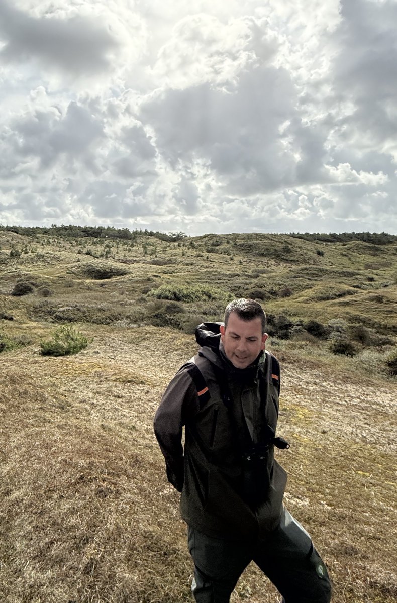 Jan van de Venis (@janvandevenis) on Twitter photo Waarneming!
In het wild bij de Seetingsnollen:
<a href="/ThomasvanderEs/">Boswachter Thomas</a> <a href="/NPTexel/">Nationaal Park Duinen van Texel</a> Waarneming!
In het wild bij de Seetingsnollen:
<a href="/ThomasvanderEs/">Boswachter Thomas</a> <a href="/NPTexel/">Nationaal Park Duinen van Texel</a>