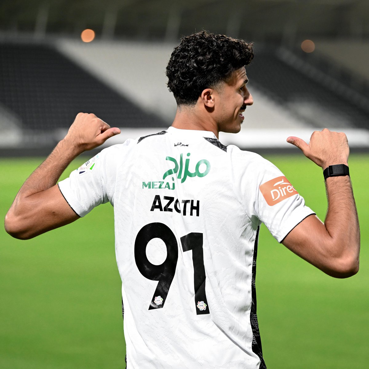 AlShababSaudiFC's tweet image. "عبدالعزيز العثمان" في #الشباب 🤍🖤

#يلا_شباب | #العثمان_شبابي