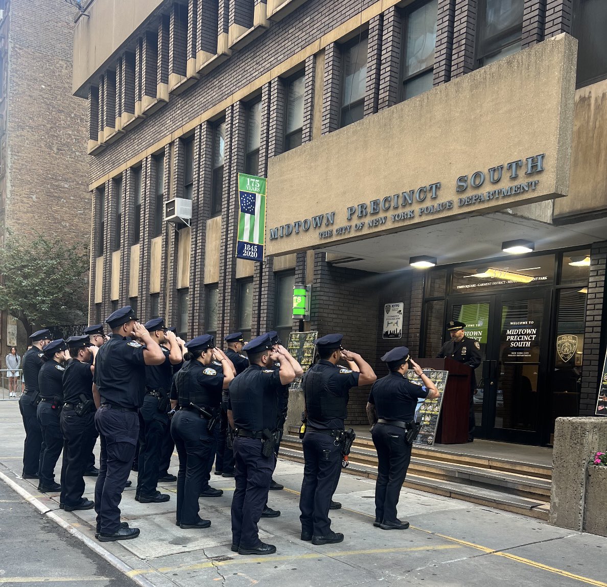 No amount of time can erase this day from our memories. We still remember our brothers &amp; sisters who sacrificed everything for our city on 9/11. We still remember the victims, survivors &amp; their families. #NEVERFORGET the heroism of all first responders that day. #NYPD #FDNY #PAPD