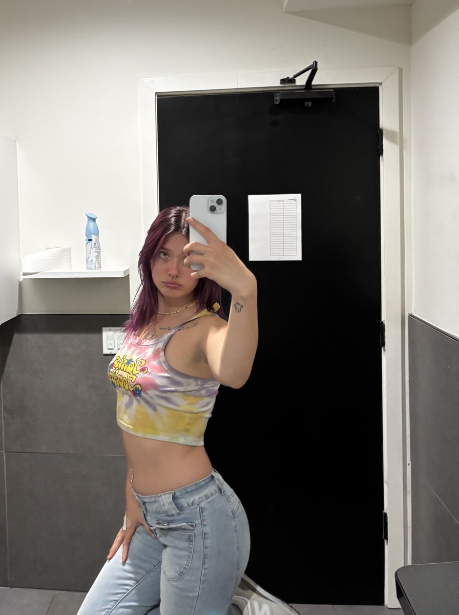MSagenoir's tweet photo. The gym has been my life lately I love it #musclemommy #altlover https://t.co/e2iZtSgHjH
