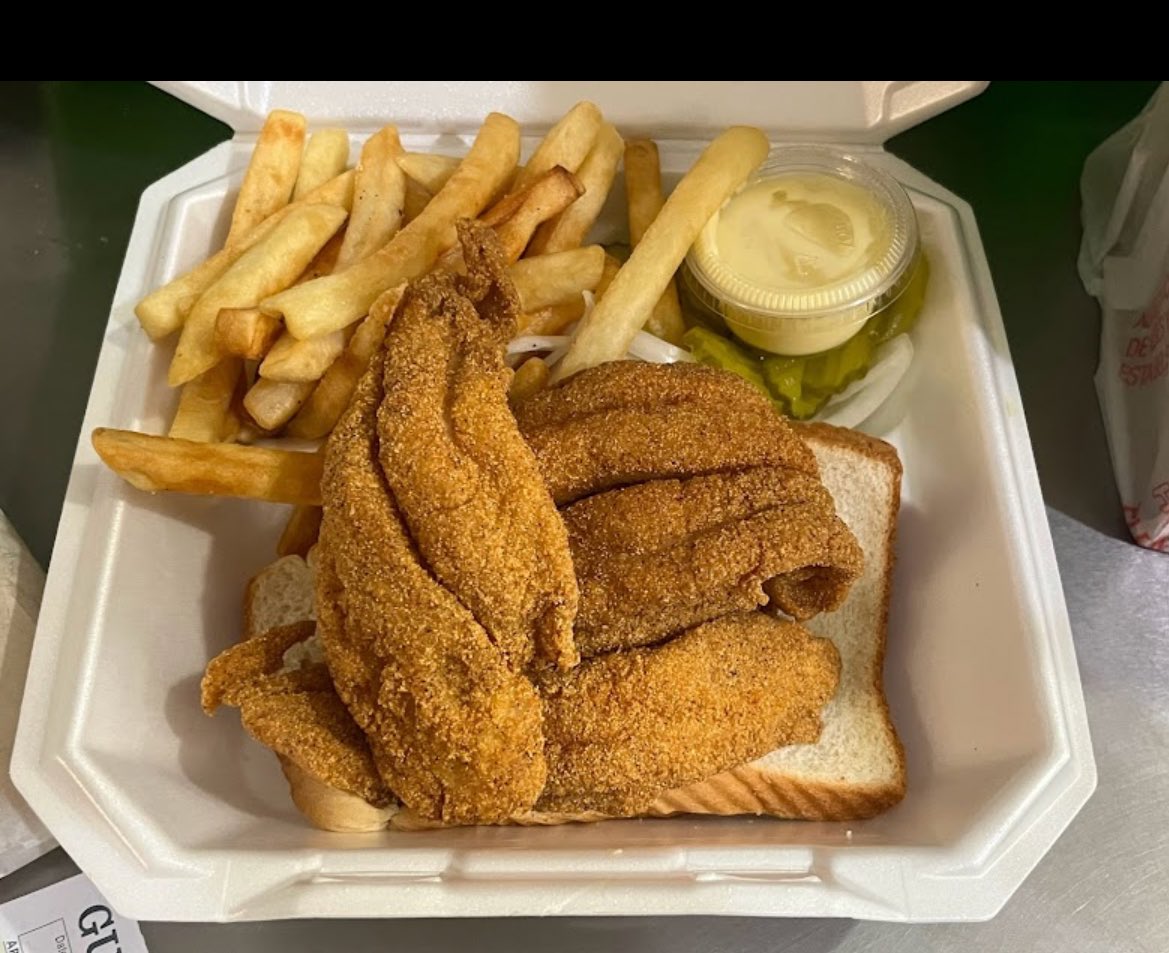 TreyDaTitan's tweet photo. The Chinese people in STL cater to black people specifically🤣 https://t.co/IMODOdNjCy