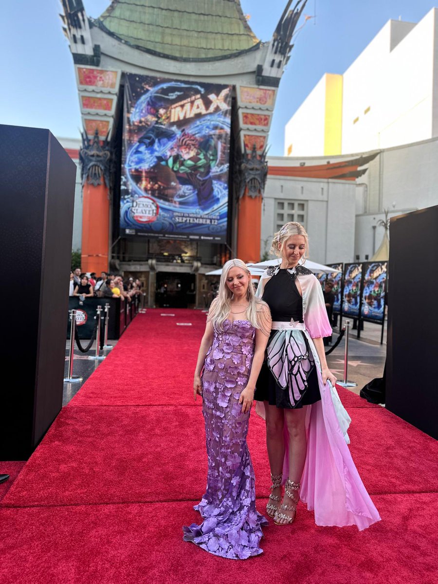 Butterfly sisters at the Demon Slayer premiere🦋💜