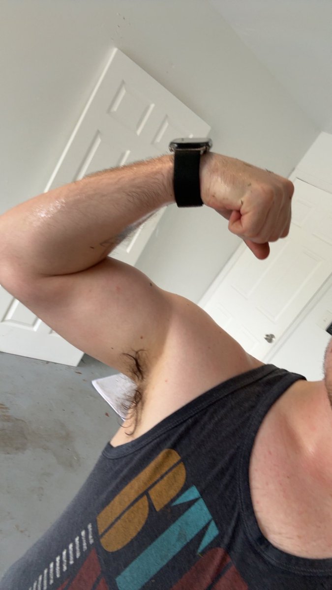 SoftTopSeth's tweet image. Just got done doing yard work. #pits #muscles #flex #sweat #dad