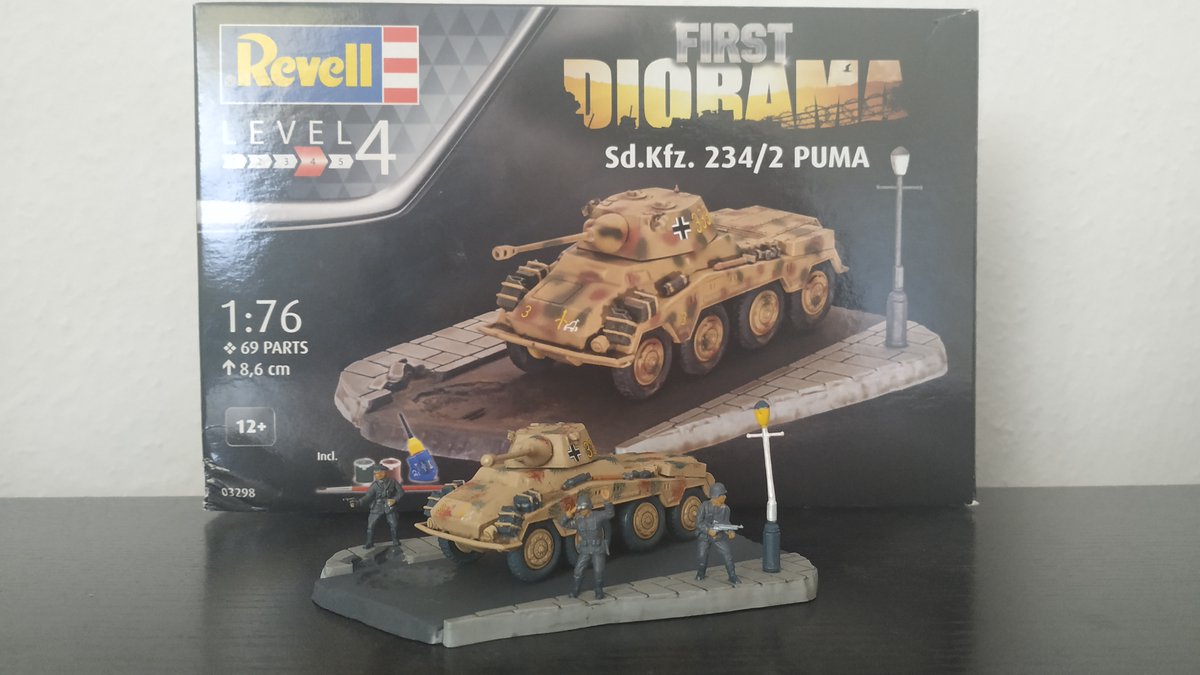 BuganDonneraxt's tweet image. I played a little bit @EnlistedGame today for the first time. I saw a Puma up close! It was so cool! I ran around him, forgetting everything else, then died ... 🤣 But to see the Puma which i build as a scale model a while ago was so awesome!