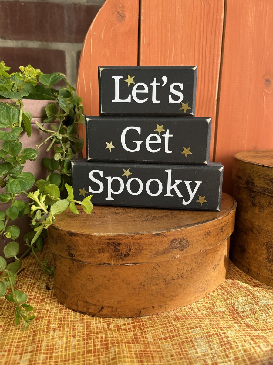 CountryWorkshp's tweet image. Let's Get Spooky Mini Blocks for Halloween #halloweendecor #triedtraydecor #stackingblocks #spookyvibes #smilett23 etsy.me/4mYPcjU via @Etsy