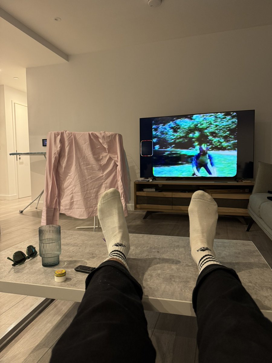 Tim Travels tweet media