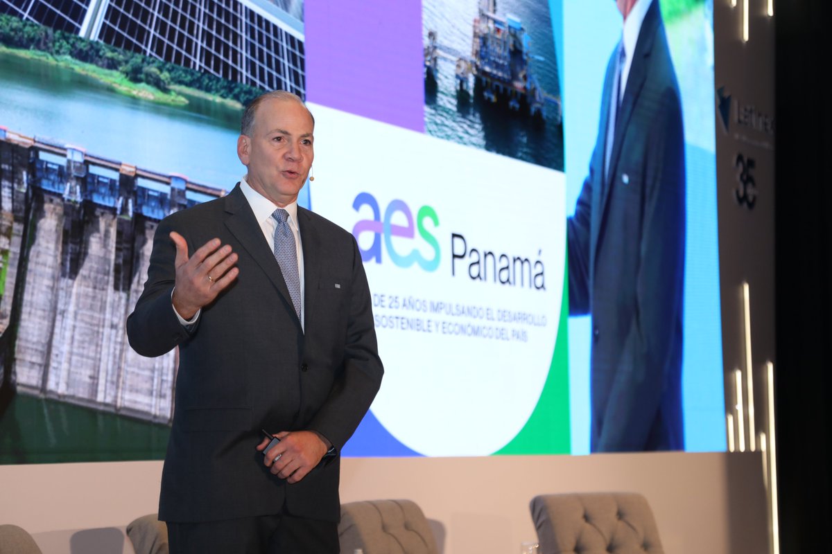 👉 El Sr. Miguel Bolinaga, CEO de AES Panamá, presentó su ponencia titulada “AES Panamá: Más de 25 años impulsando el desarrollo sostenible y económico del país”.

#Latinex #Panama #ForodeInversionistas #35años