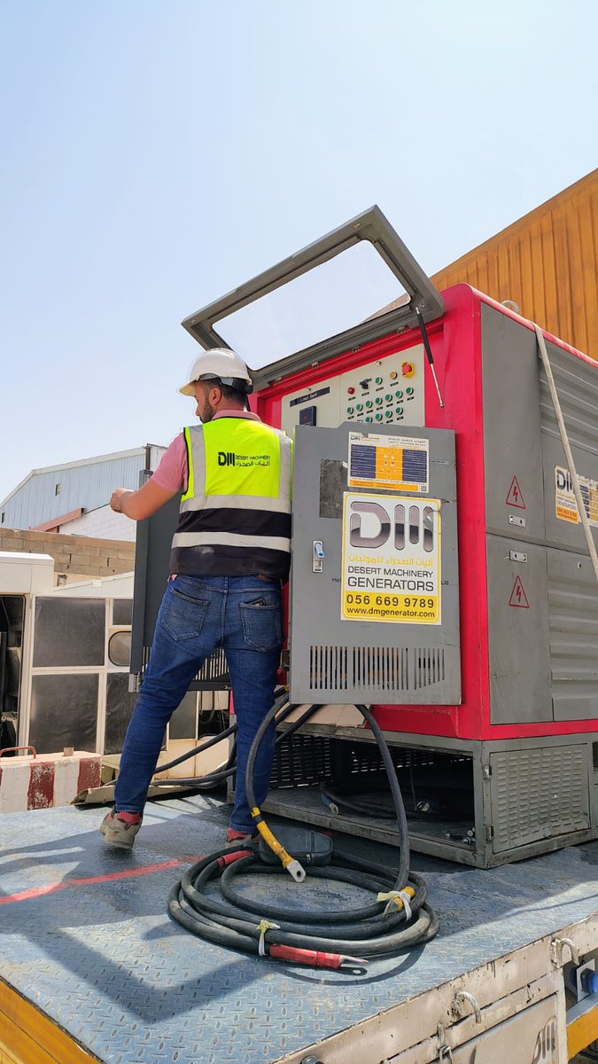 اليات الصحراء | Desert Machinery tweet media
