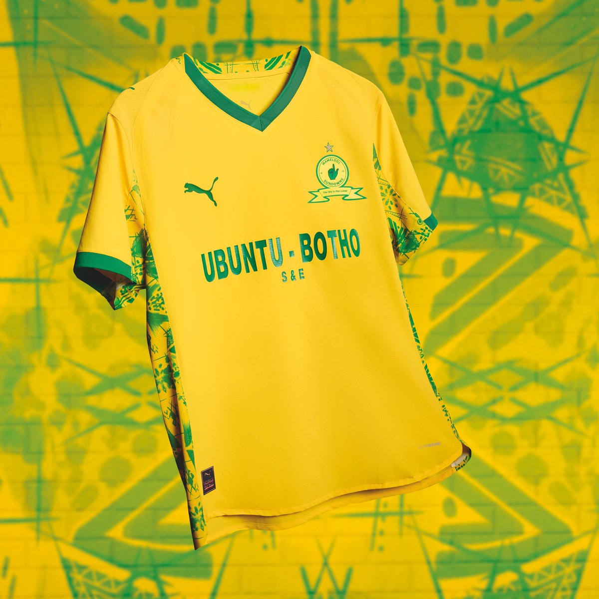 iDiskiTimes's tweet image. 🚨 𝗪𝗜𝗡 𝗪𝗜𝗡 𝗪𝗜𝗡 

We've teamed up with @PUMASouthAfrica to give one 2025/26 @Masandawana home &amp;amp; away kit to one lucky fan.

How to enter:
1️⃣ Like &amp;amp; Repost this post
2️⃣ Predict the score of Sunday's Sundowns vs Magesi
3️⃣ Use #DownsxiDiski

Winner will be announced on…