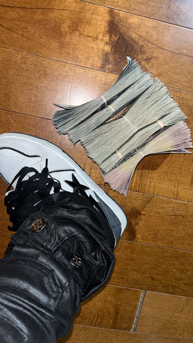 Exit Route ♛ tweet media