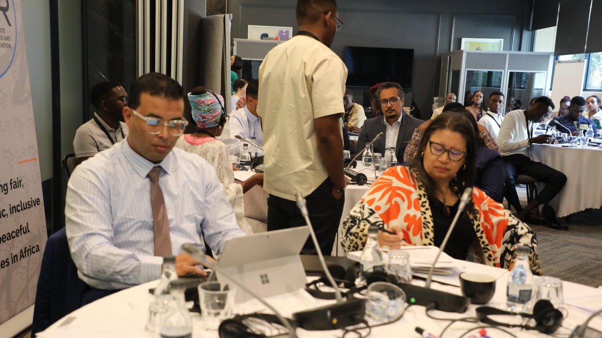 Day 2 of the Continental Youth Leadership Training began with a Panel sharing country-specific experiences from #Liberia, The #Gambia, #SierraLeone and #Mozambique in implementing African-owned Transitional Justice and Reconciliation processes. 

The panelists emphasized the role