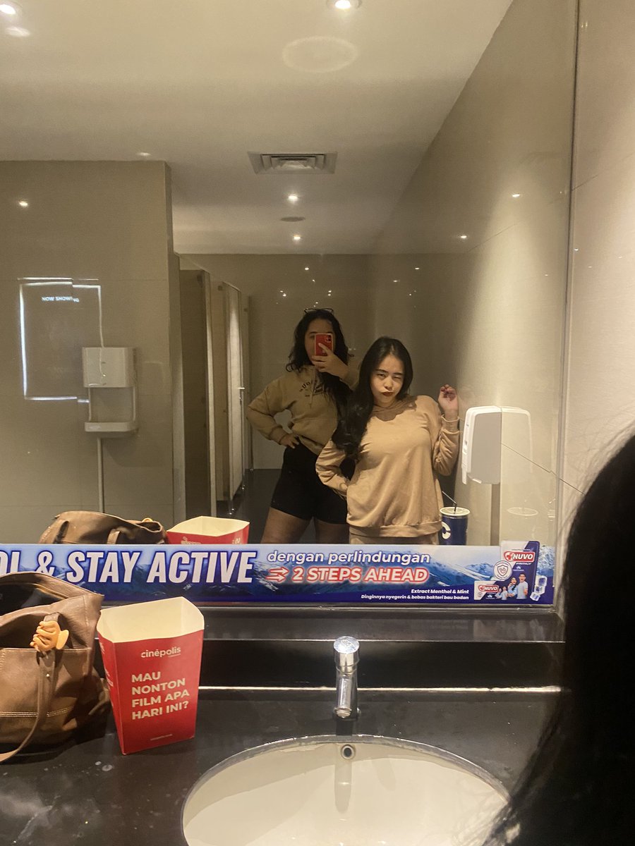 pplprincess🍯🥧 tweet media