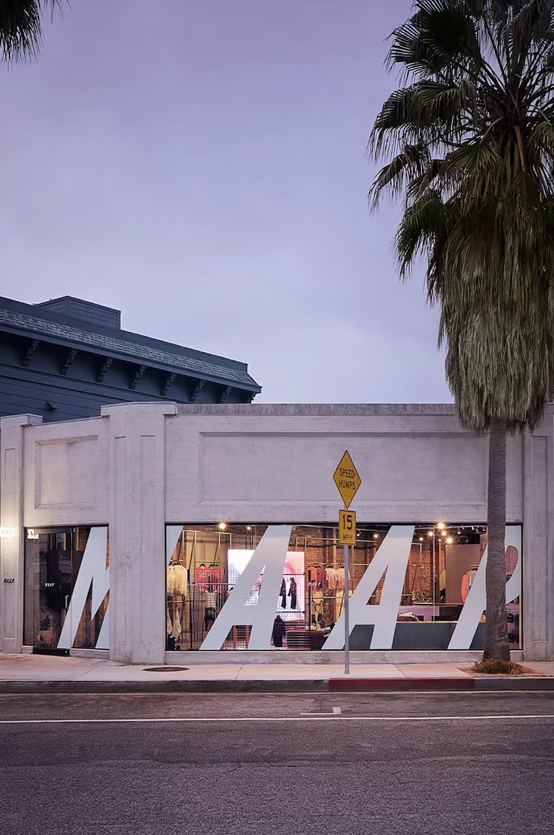 calebkramer's tweet image. If you&apos;re into cycling, design, retail, etc. @maap_cc is opening its first US store in Venice tomorrow. Looks like a worthy addition to the neighborhood. Hopefully it can bring some energy to that part of Abbot Kinney.