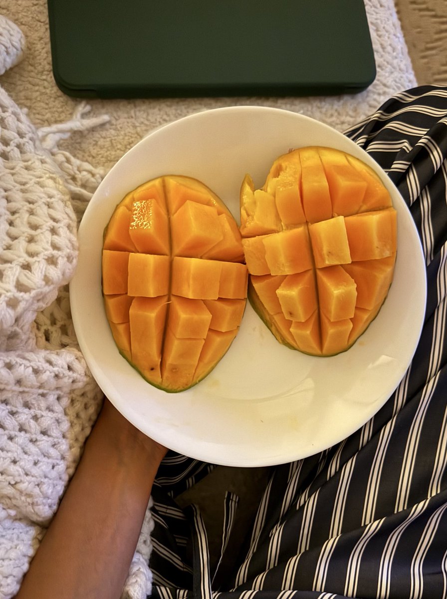 الله يرزقكم سعادته 🧡