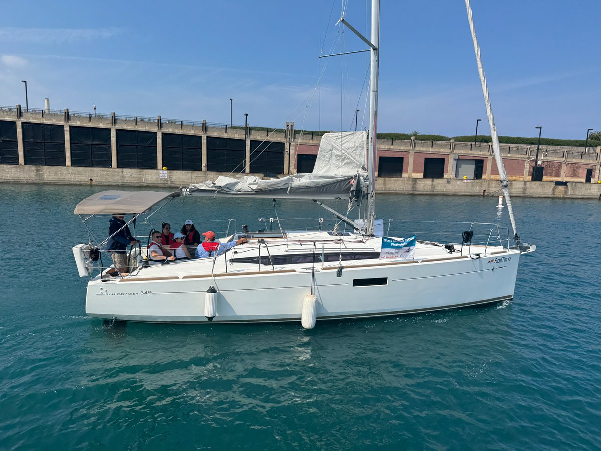 SailAmerica's tweet photo. Our first Start Sailing NOW workshop at the Chicago Boat Show was a success! ⛵ Thanks to SailTime, Yanmar &amp; Superior Charters for making it possible. 🙌 #StartSailing https://t.co/NV2AX2hiRr