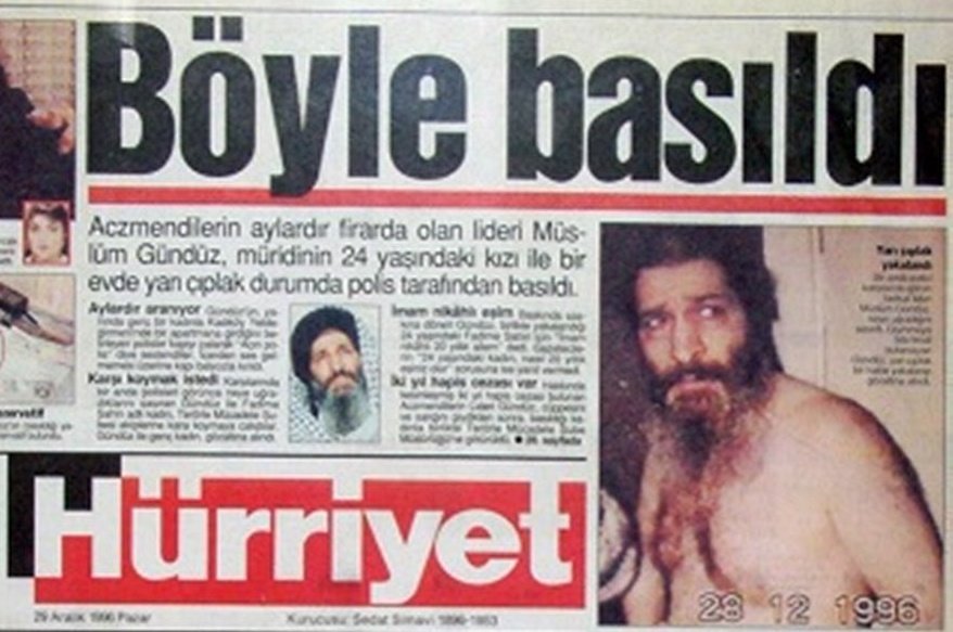 <a href="/dailyturkist_/">Daily Türkist</a> Z kuşağı bilmez, bu müslüm denen  moruk, yıllar önce kızı yaşıt Fadime Şahin denen biriyle zamparalık sırasında basılmıştı. Televizyonlar günlerce rezilliklerini göstermişti.
 Çevresini dinle uyutan sapığın ön önde giden şerefsizlerindendir