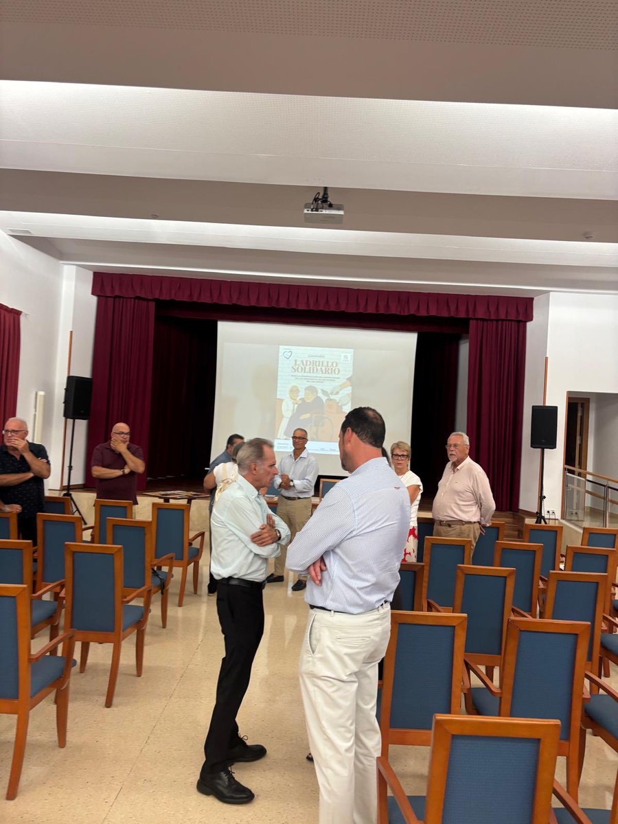 👉El presidente de la FAVCAC @tomas_s_o_ ha acudido al acto de presentación de la campaña LADRILLO SOLIDARIO organizada por @cartagenaporlacaridad . 
👉El objetivo de esta campaña es la construcción de un nuevo hogar Hermanitas de los Pobres en Lima. 🇵🇪🇵🇪🩷🩷
#juntossumamosmás
