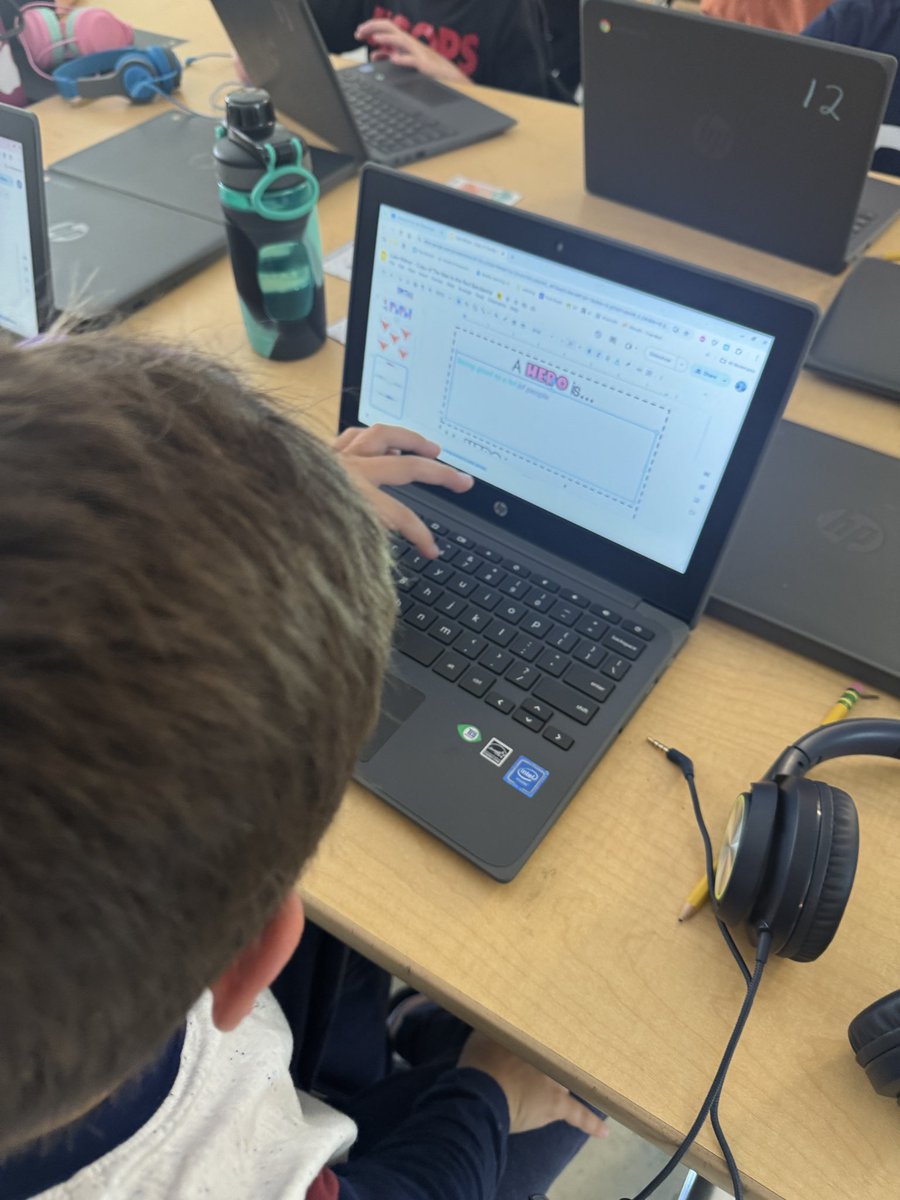 Today we read the story of the brave "Man in the Red Bandana" who was a true hero on this Patriot's Day! Then we listed what makes a hero ❤️🤍💙