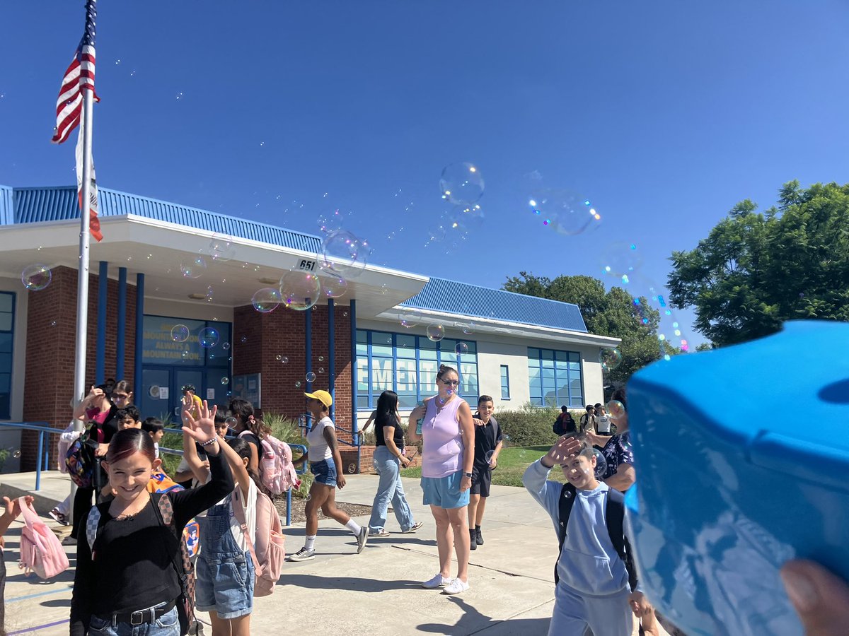 Anne Fishburne tweet media