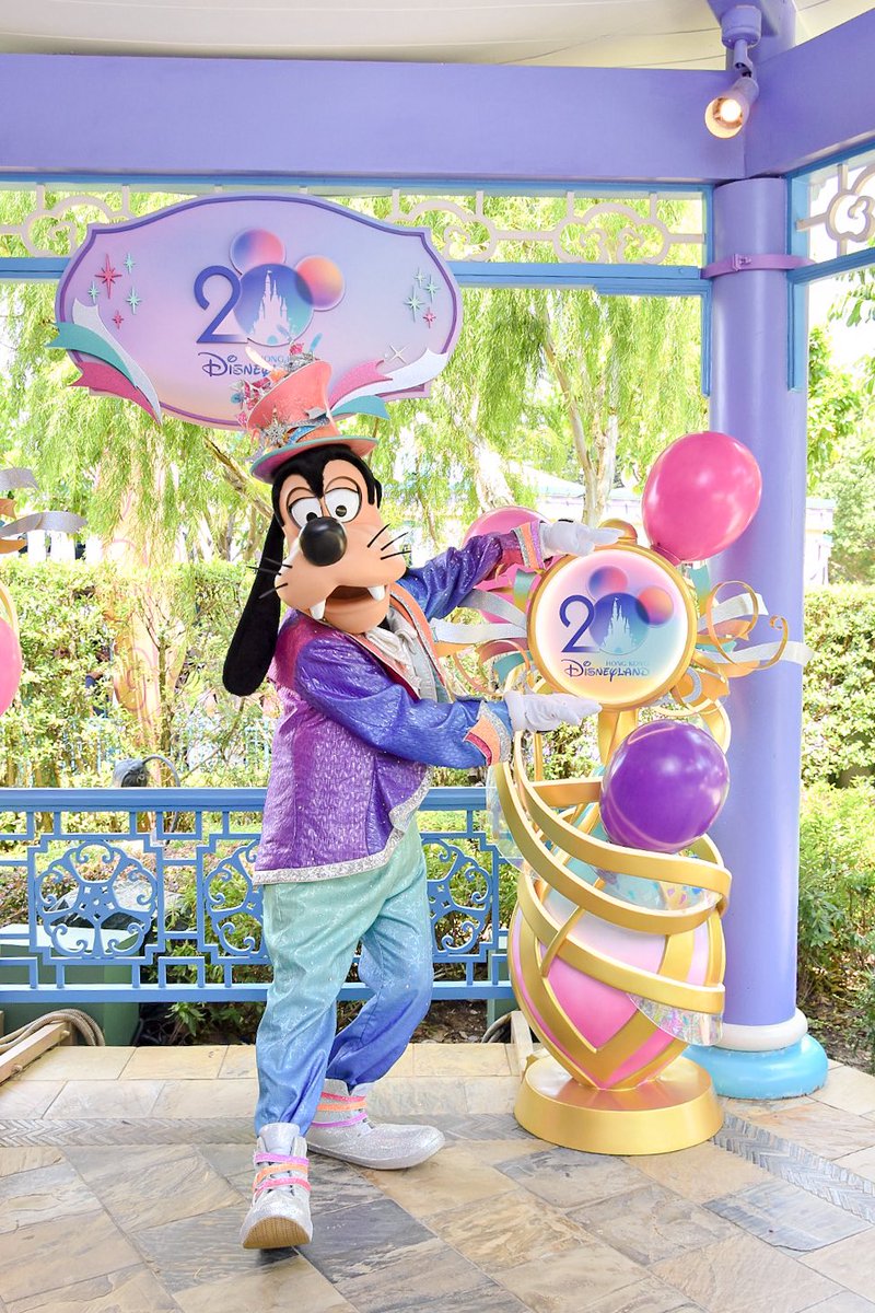___caliente15's tweet photo. HKDL20周年おめでとう～～🌈💫
大好きで大切な場所！
いつも幸せをありがとう🥹♡

#HKDL20Party https://t.co/Jh2v3BhnO0