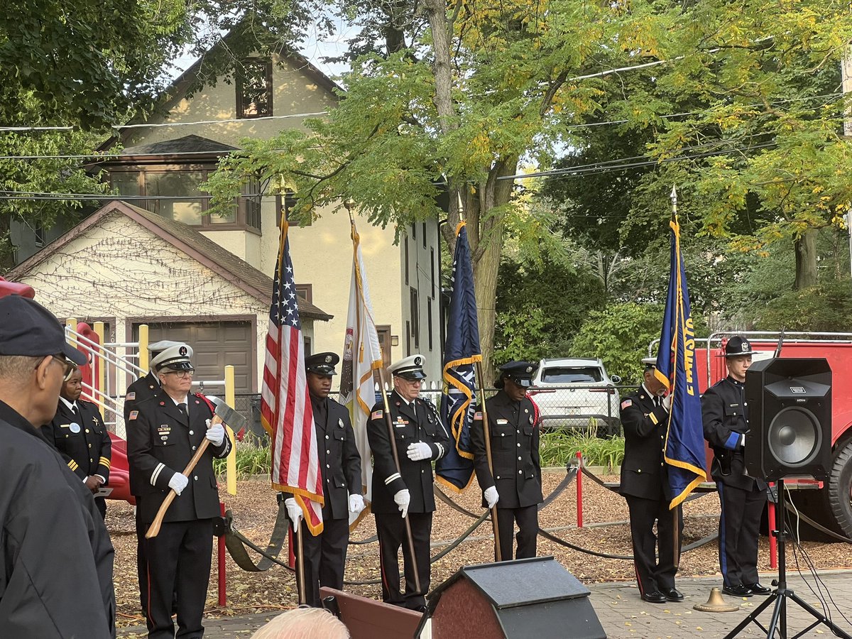 Senator Laura Fine tweet media