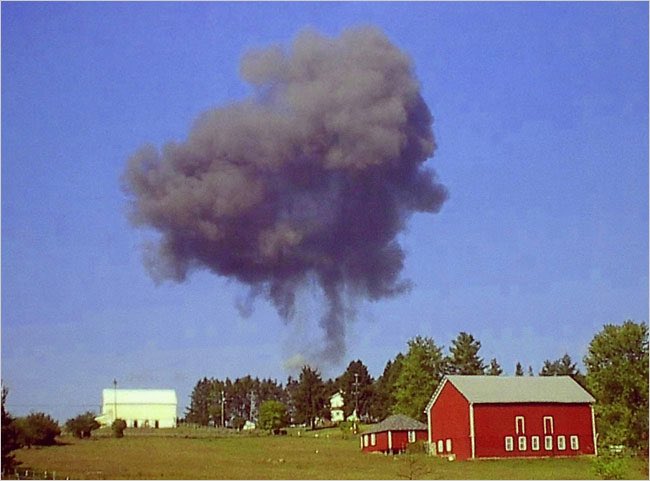 Michael Beschloss (@beschlossdc) on Twitter photo Shanksville, Pennsylvania, September 11, 2001: Shanksville, Pennsylvania, September 11, 2001: